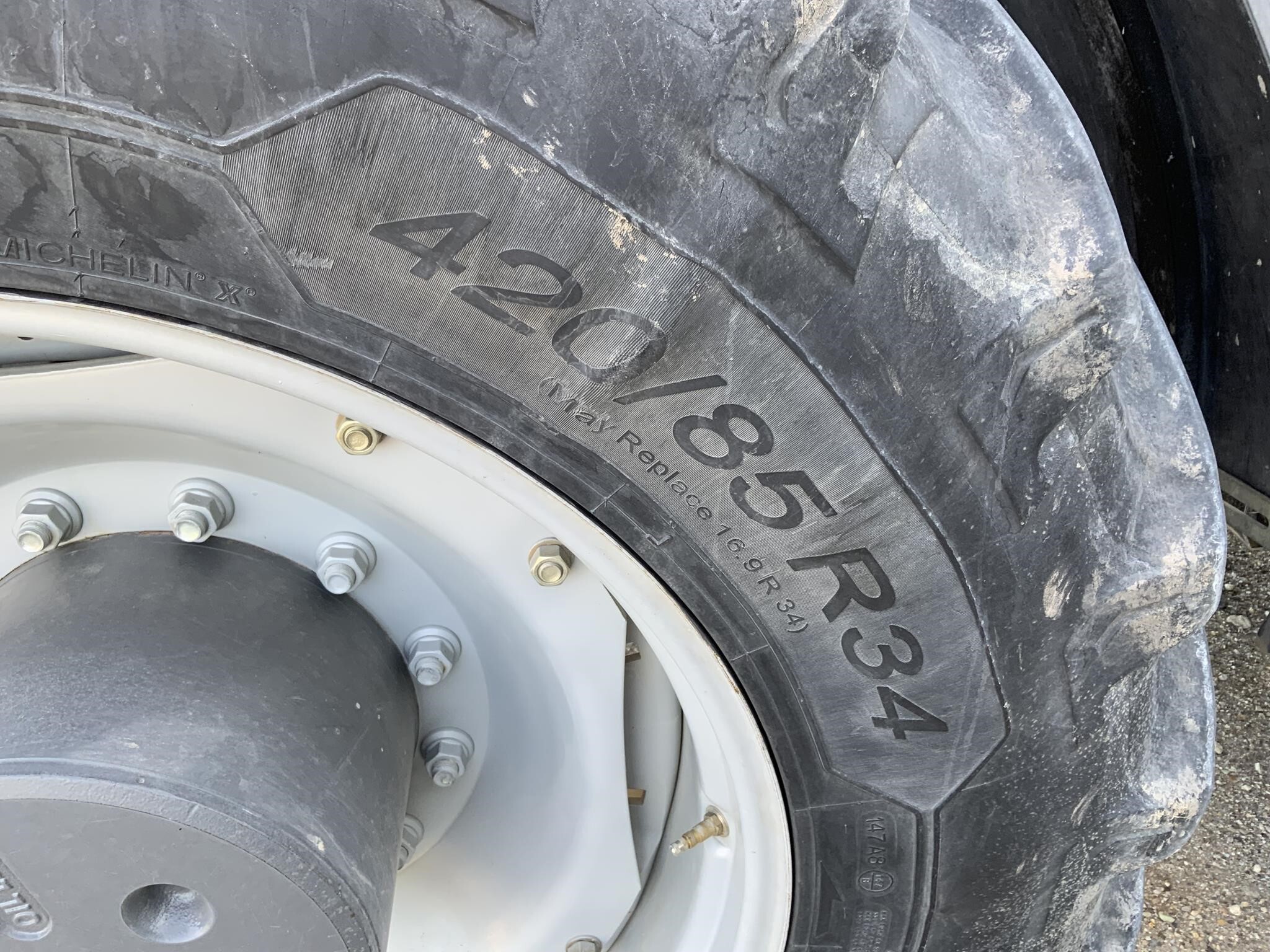 2011 Challenger MT665C Tractor