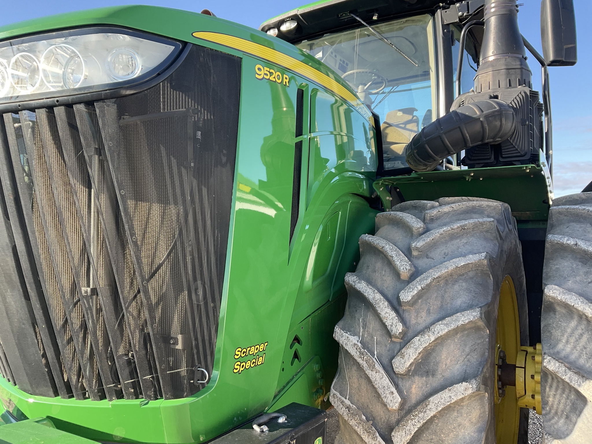2021 John Deere 9520R Tractor