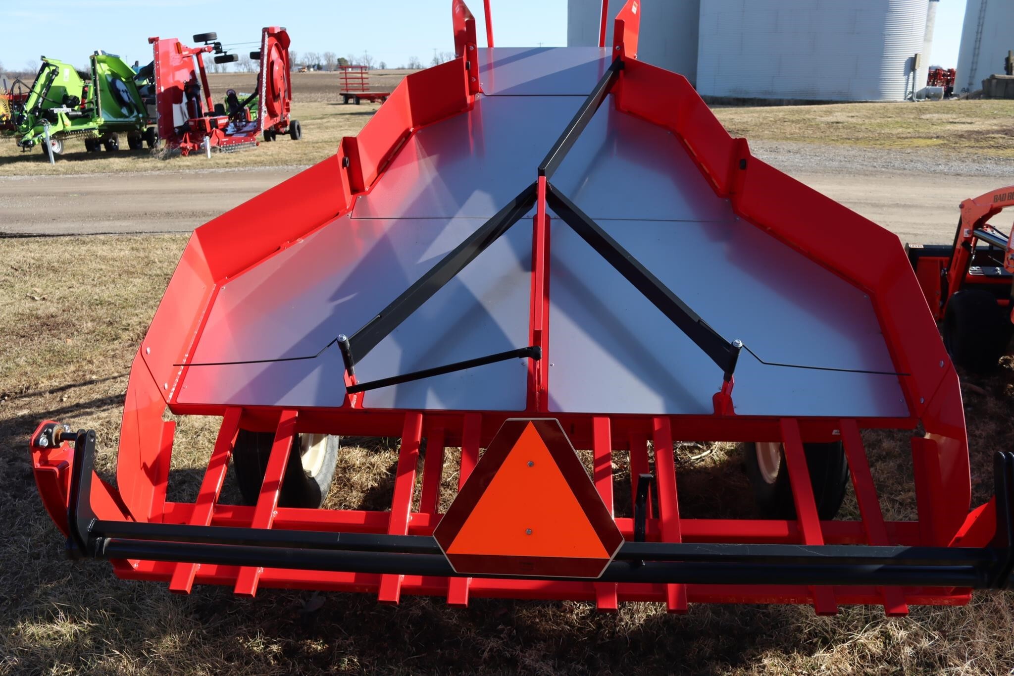  Kuhns Manufacturing AF4 Hay Stacking Equipment