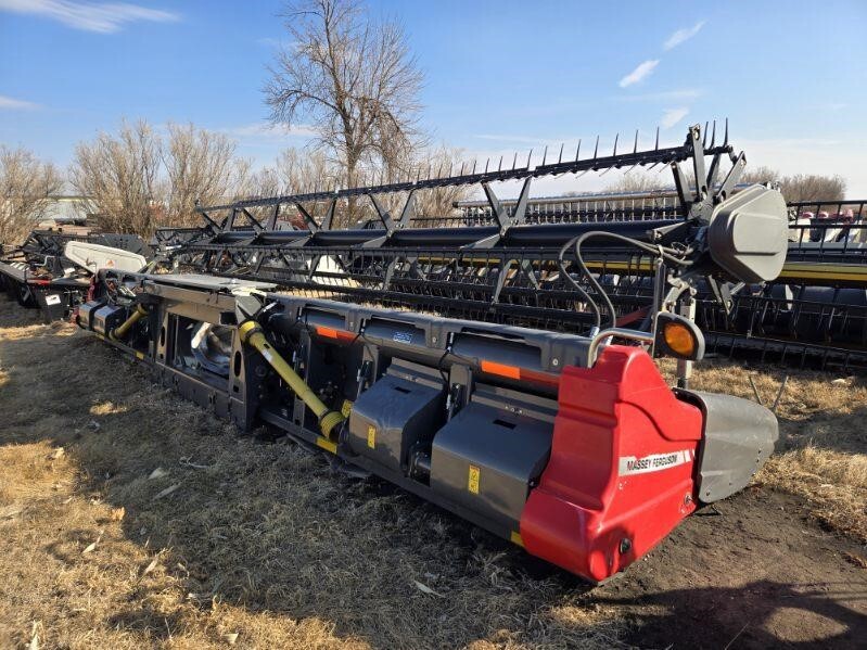 2012 Gleaner 9250 Platform