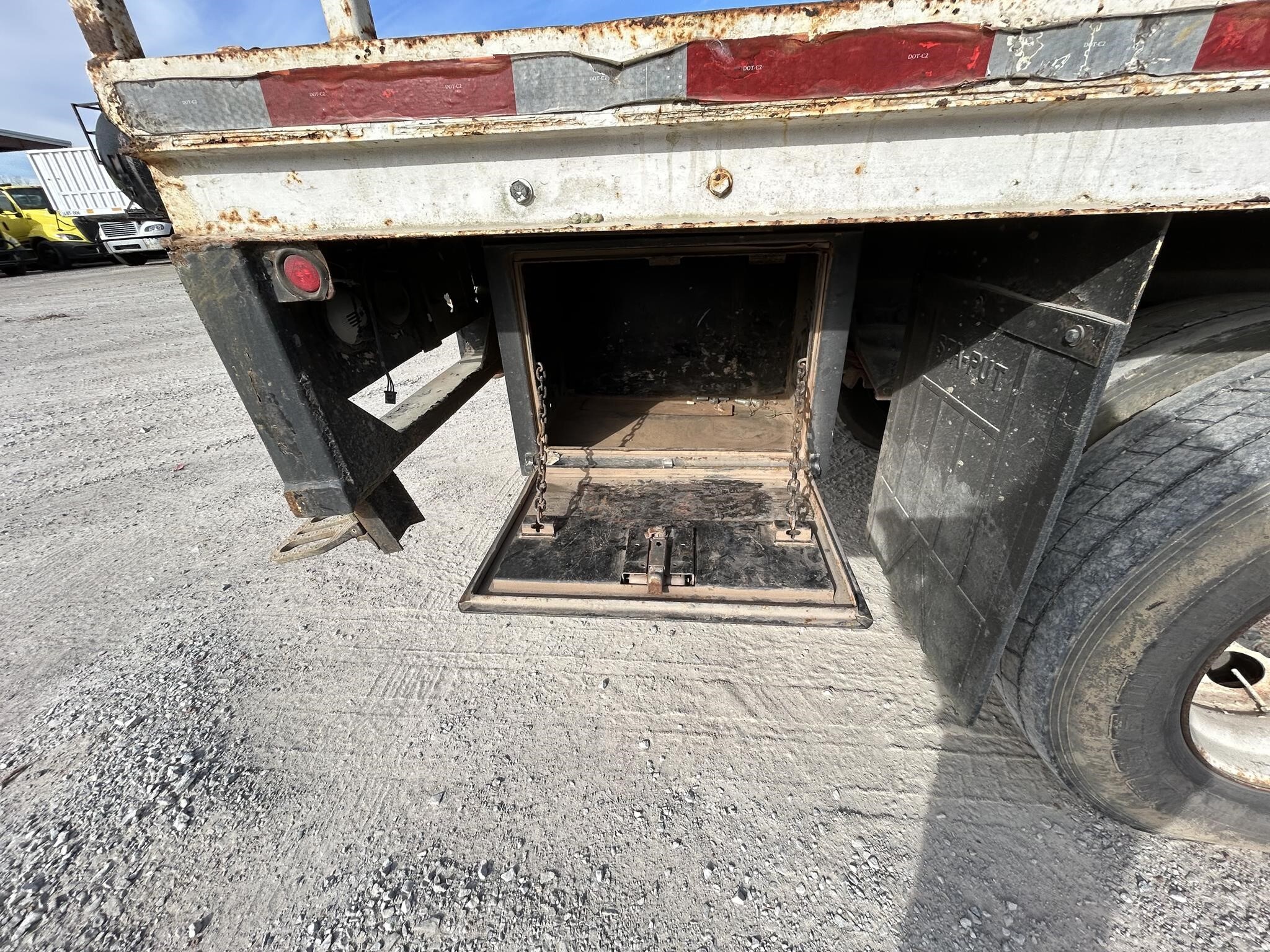 1998 Altec D842ABB Crane