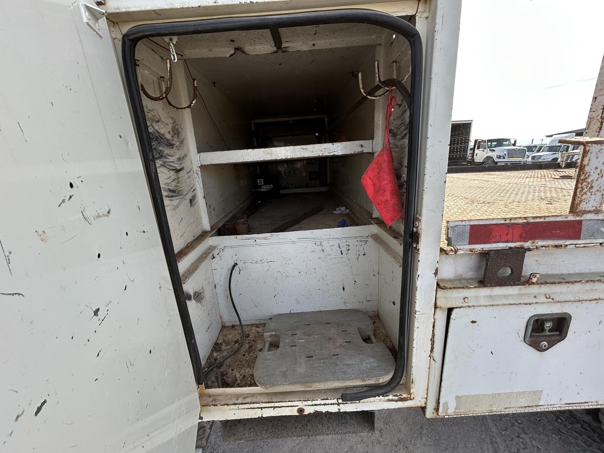 1998 Altec D842ABB Crane