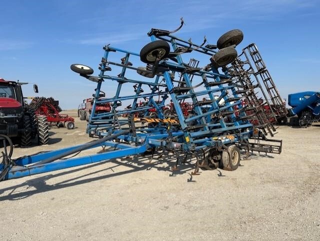  DMI Tigermate II Field Cultivator