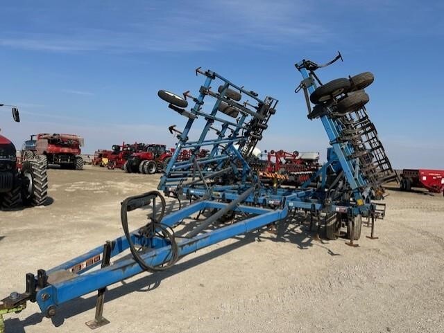  DMI Tigermate II Field Cultivator
