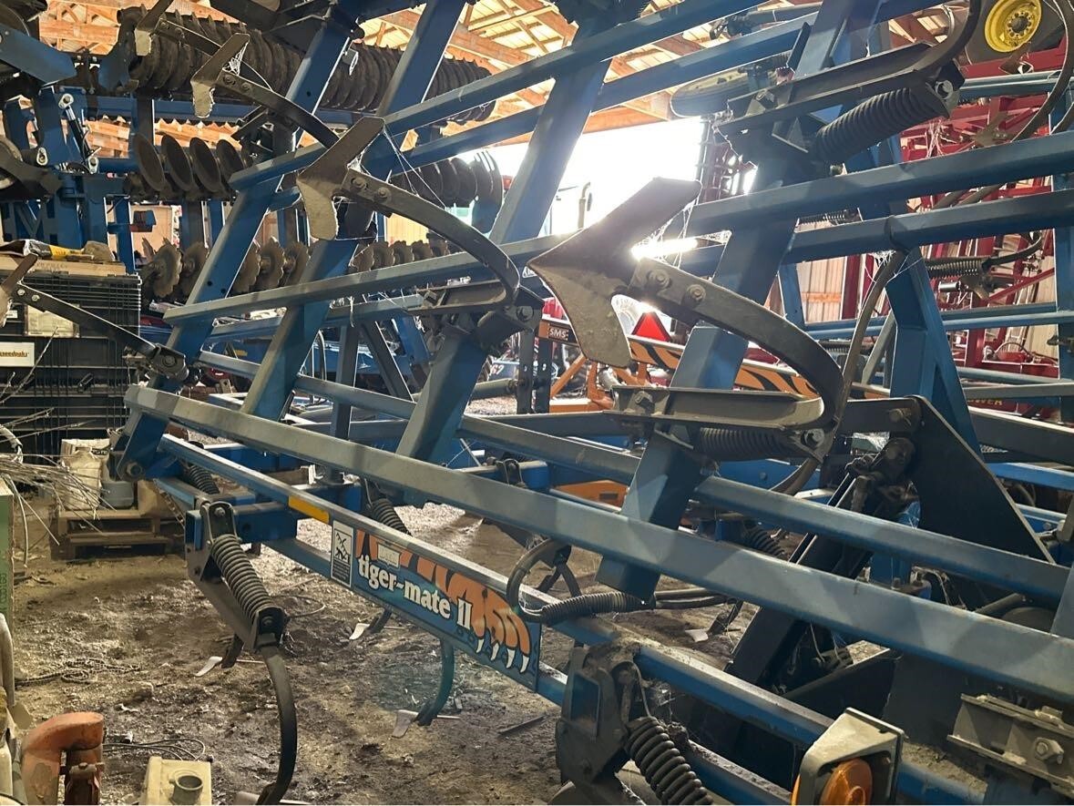  DMI Tigermate II Field Cultivator