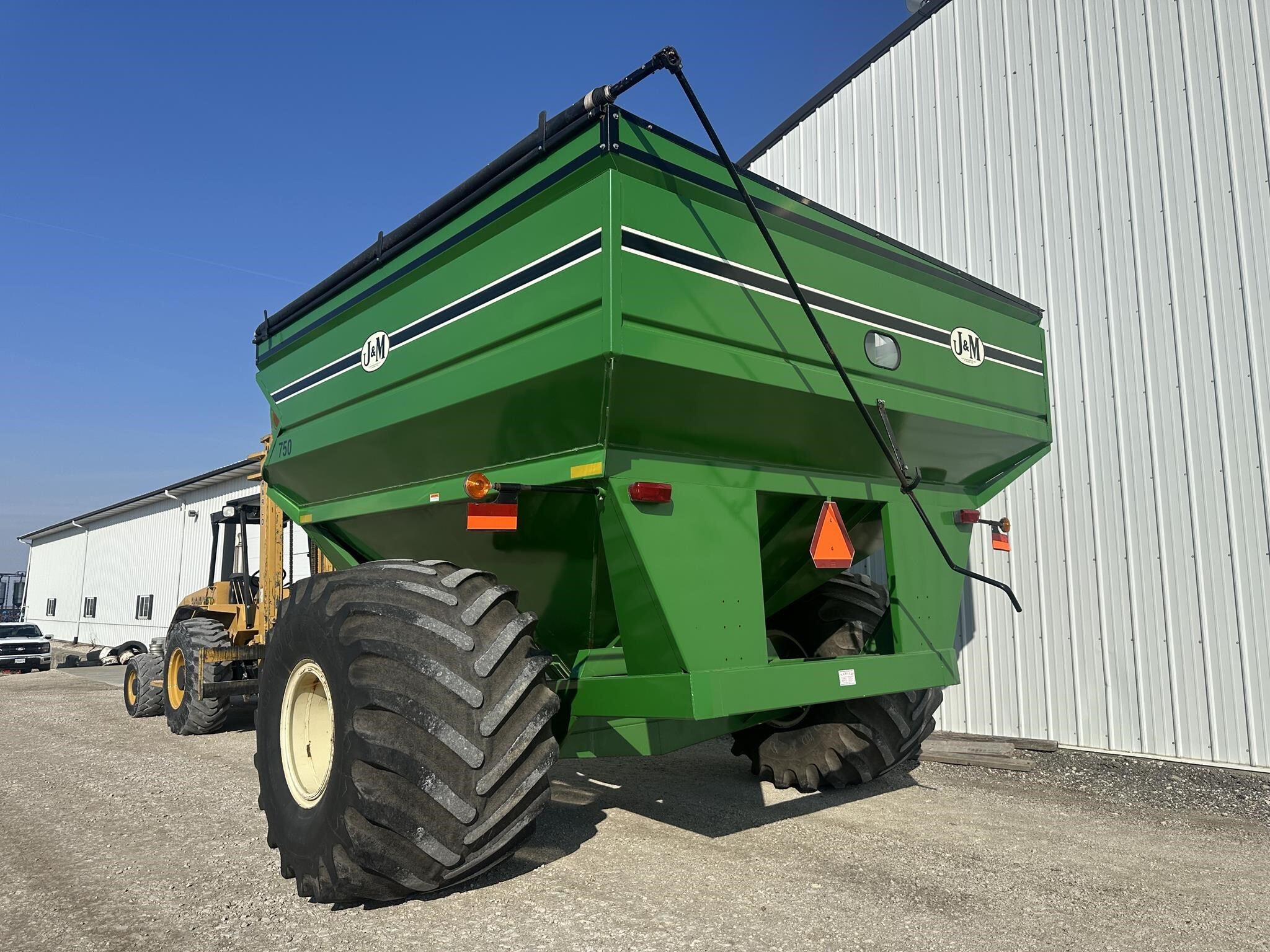 2004 J&M 750-16 Grain Cart