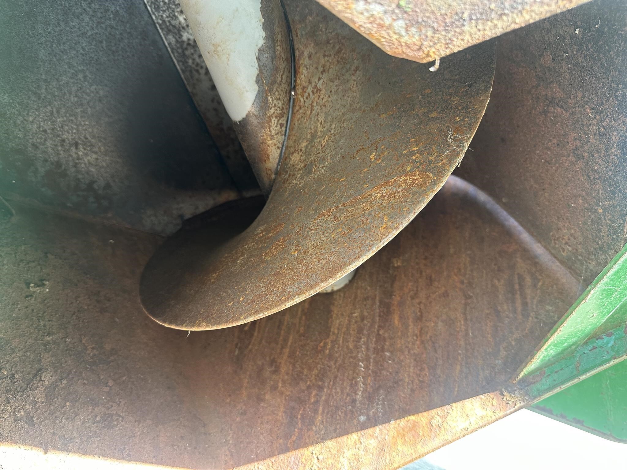 2004 J&M 750-16 Grain Cart