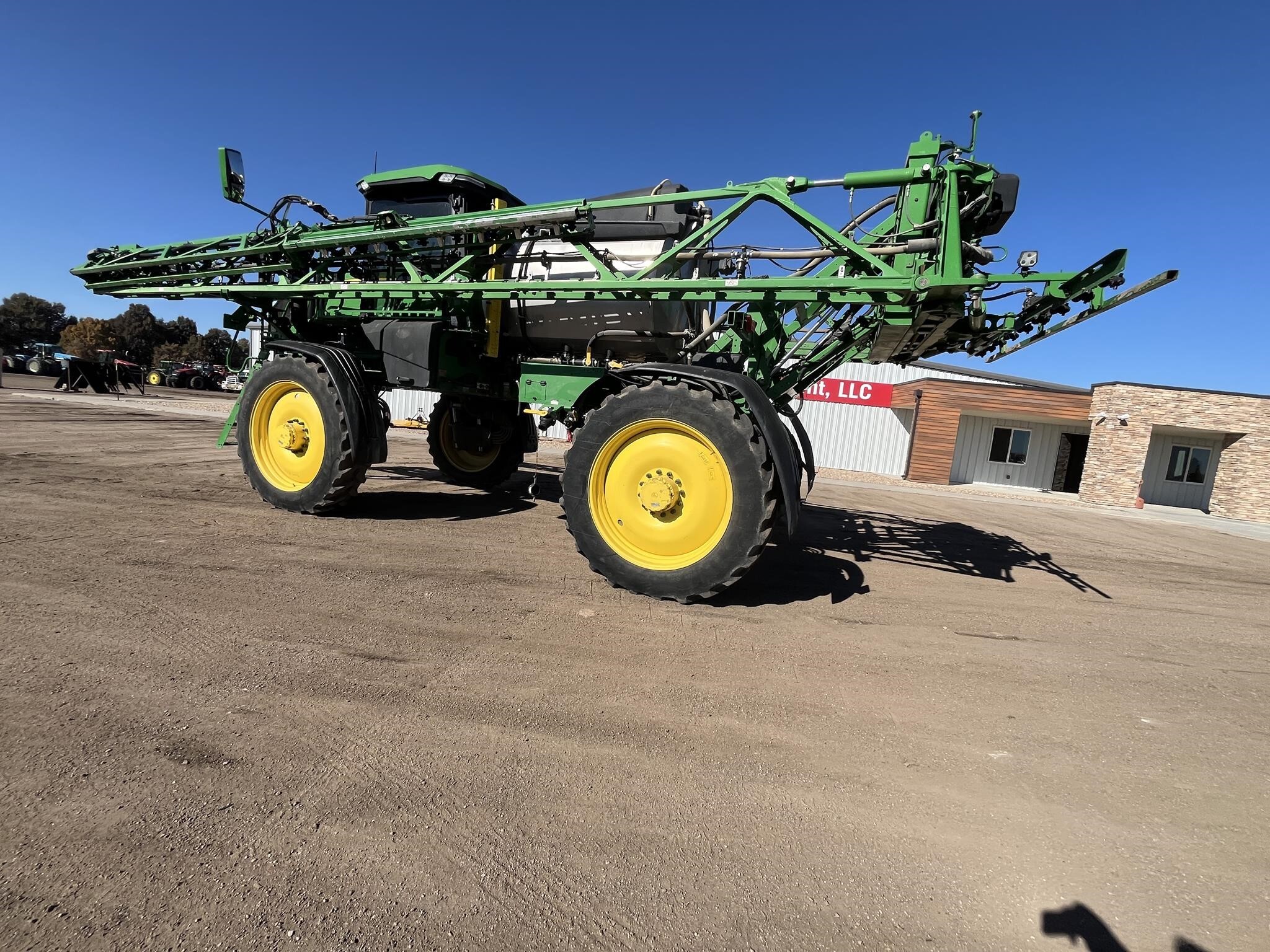 2022 John Deere 412R Self-Propelled Sprayer