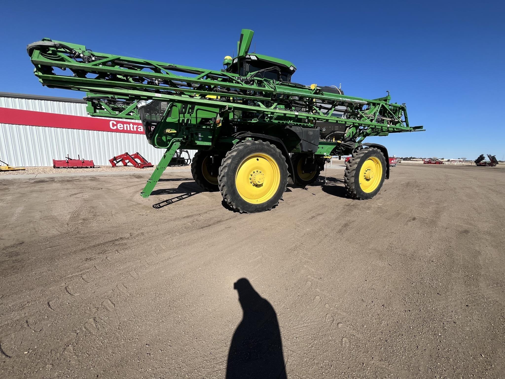 2022 John Deere 412R Self-Propelled Sprayer