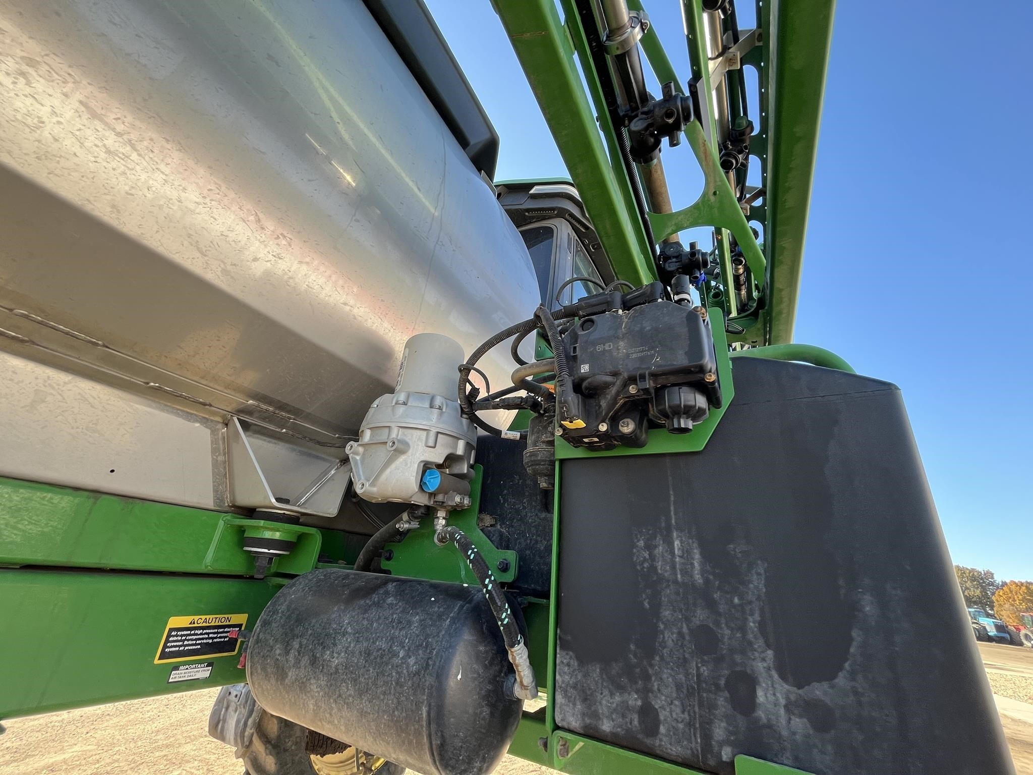 2022 John Deere 412R Self-Propelled Sprayer