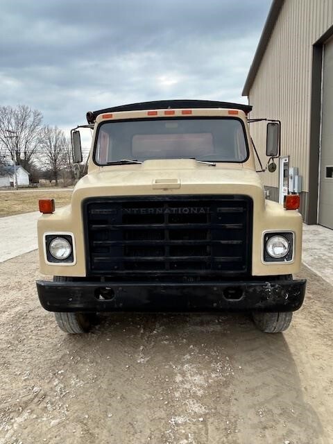 1979 International S1724 Grain Truck