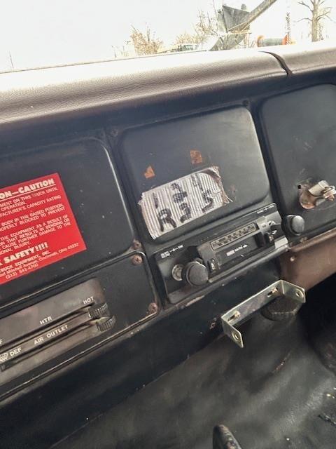 1979 International S1724 Grain Truck