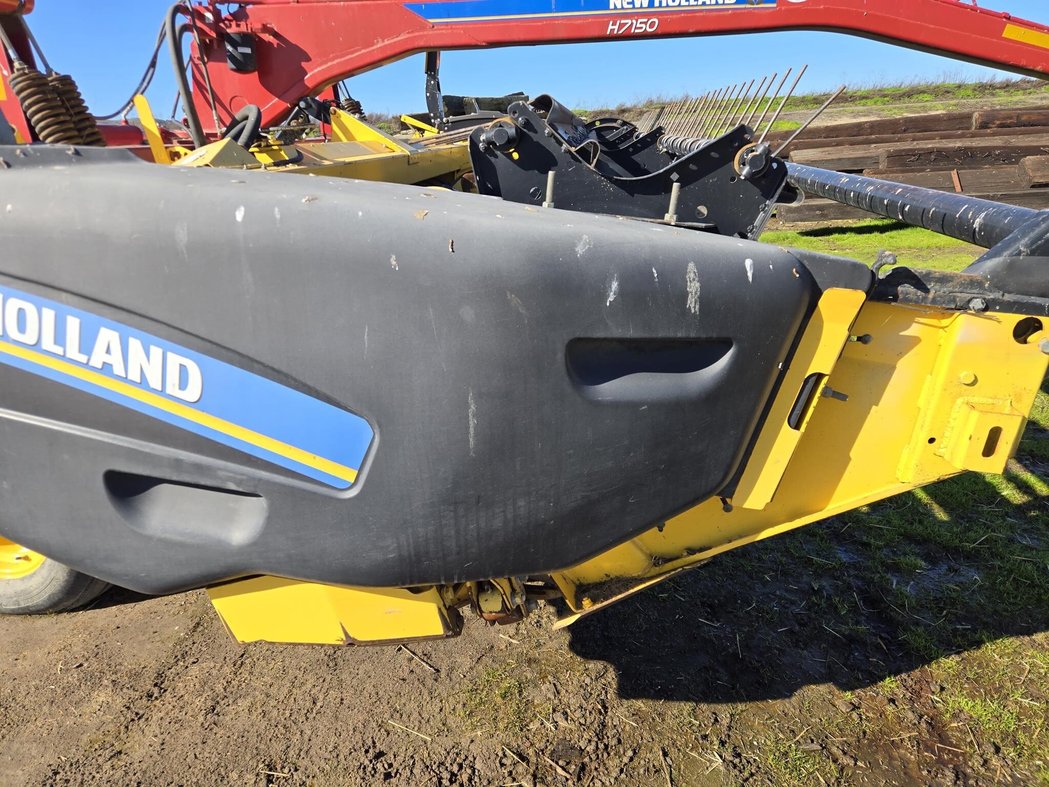 2016 New Holland H7150 Mower Conditioner