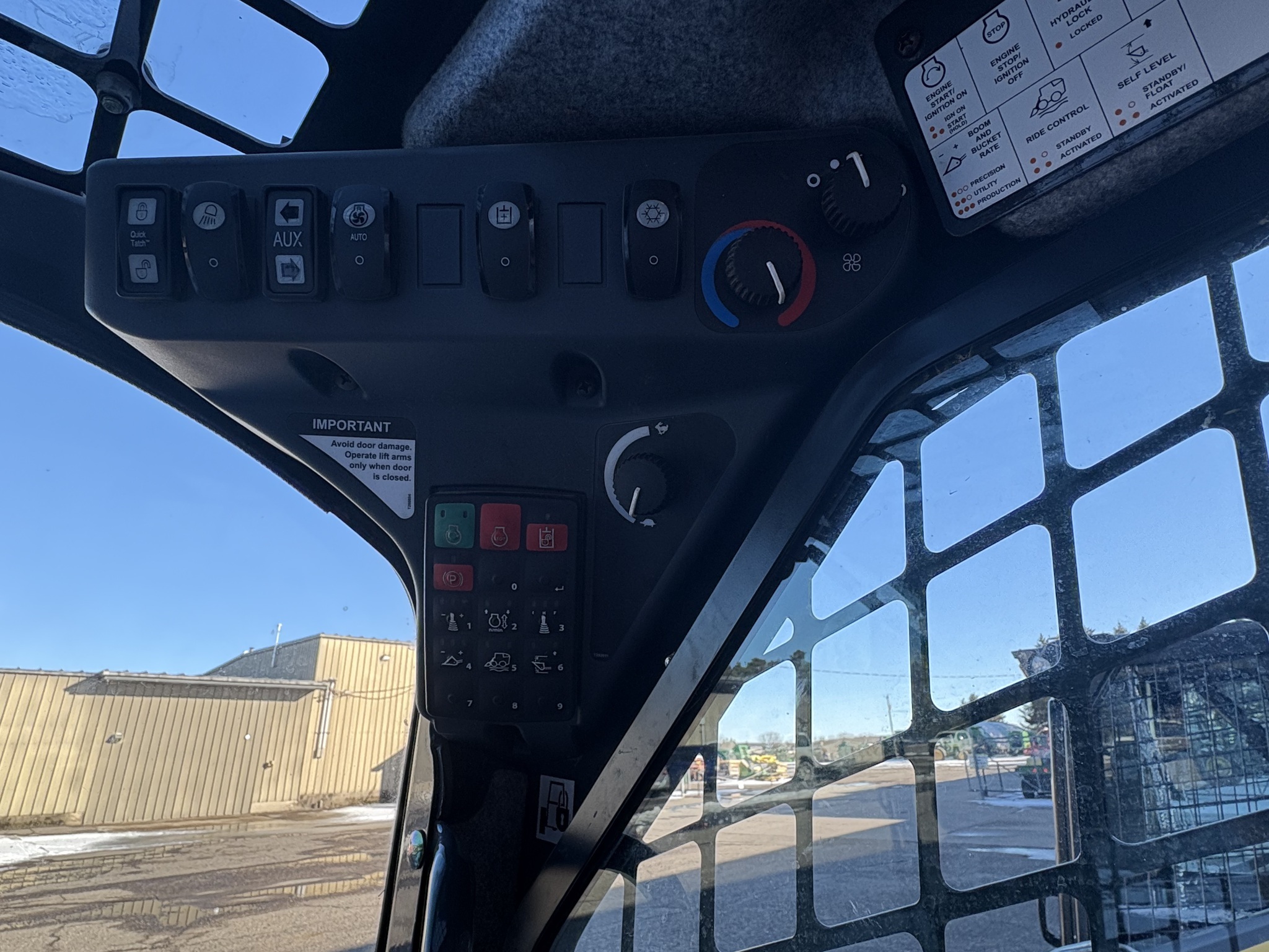 2021 Deere 324G Skid Steer