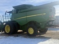 2017 John Deere S670 Combine