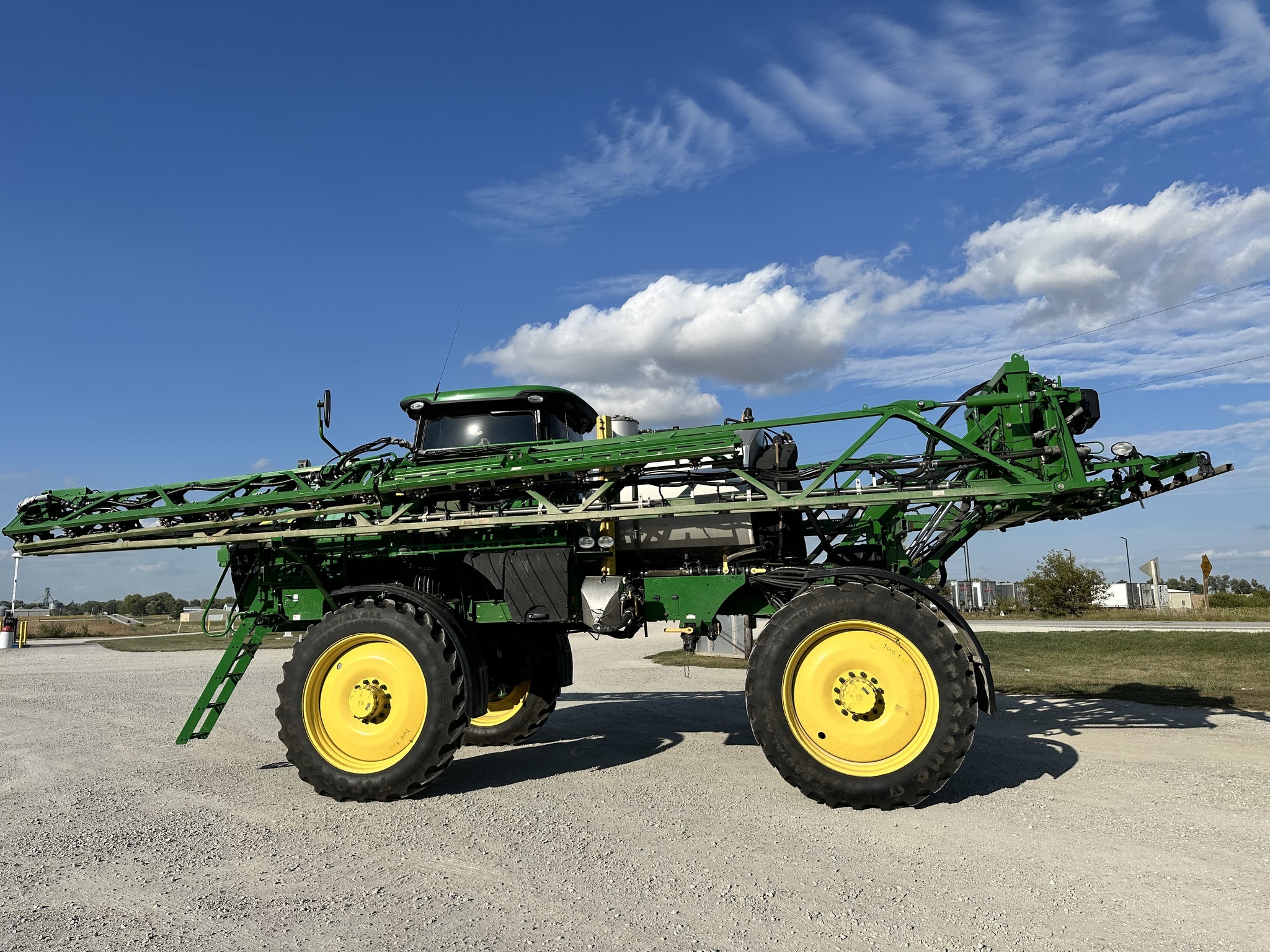 2021 John Deere R4038 Self-Propelled Sprayer