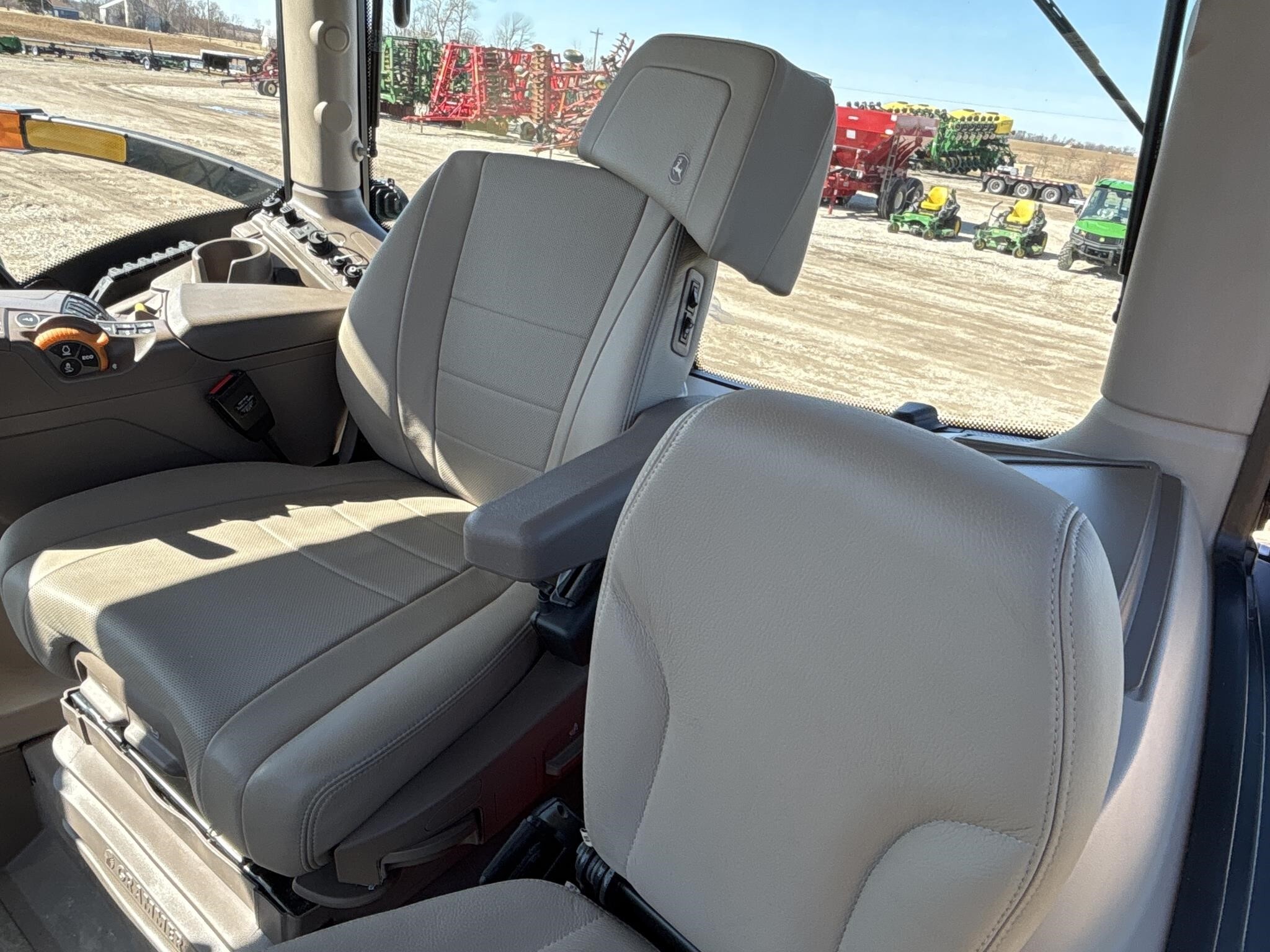 2023 John Deere 6R 250 Tractor