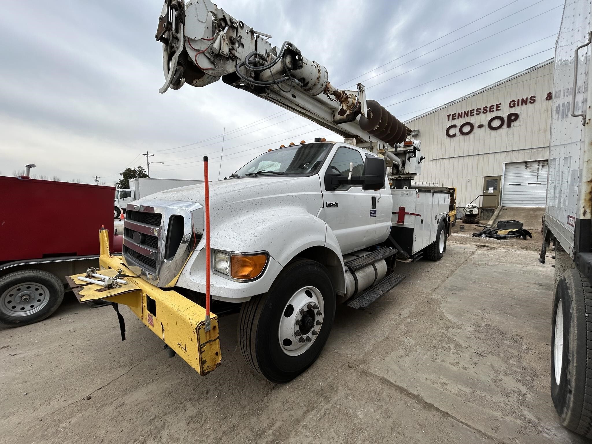 2012 Altec DM47T Crane