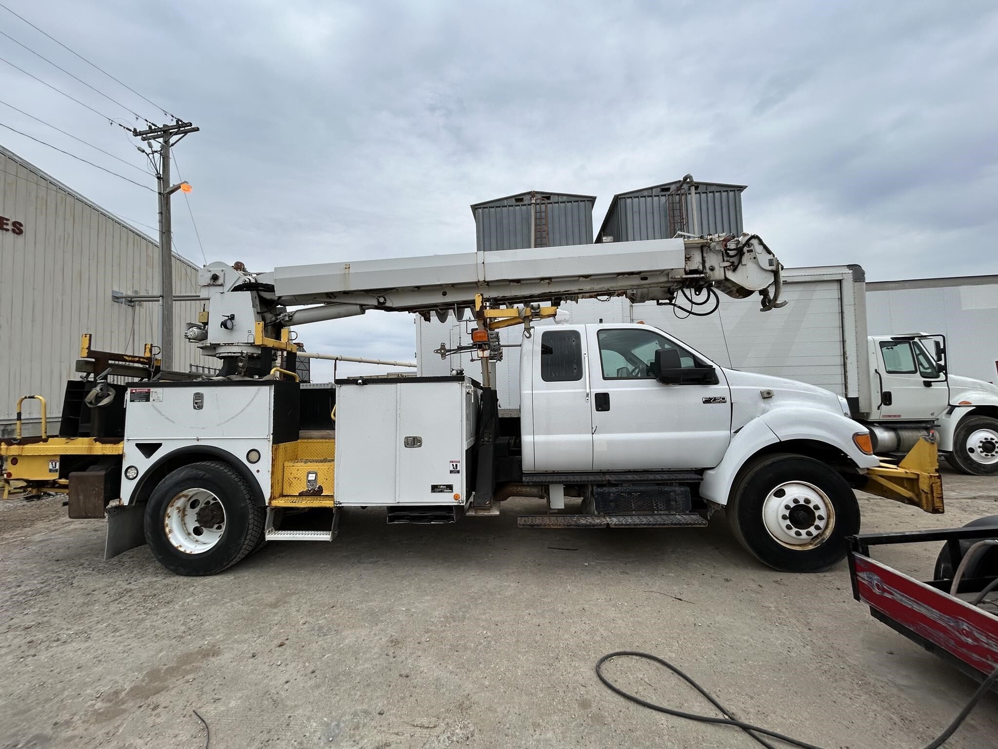 2012 Altec DM47T Crane