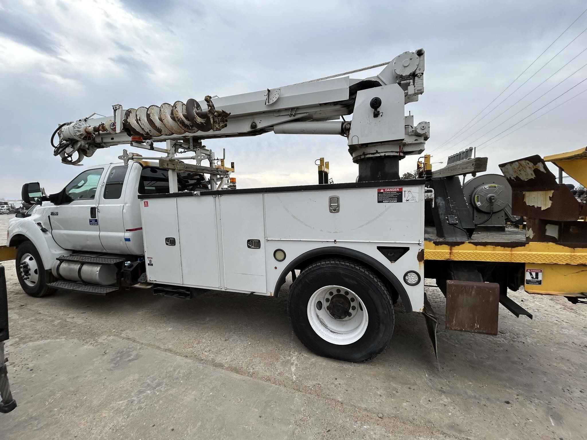 2012 Altec DM47T Crane