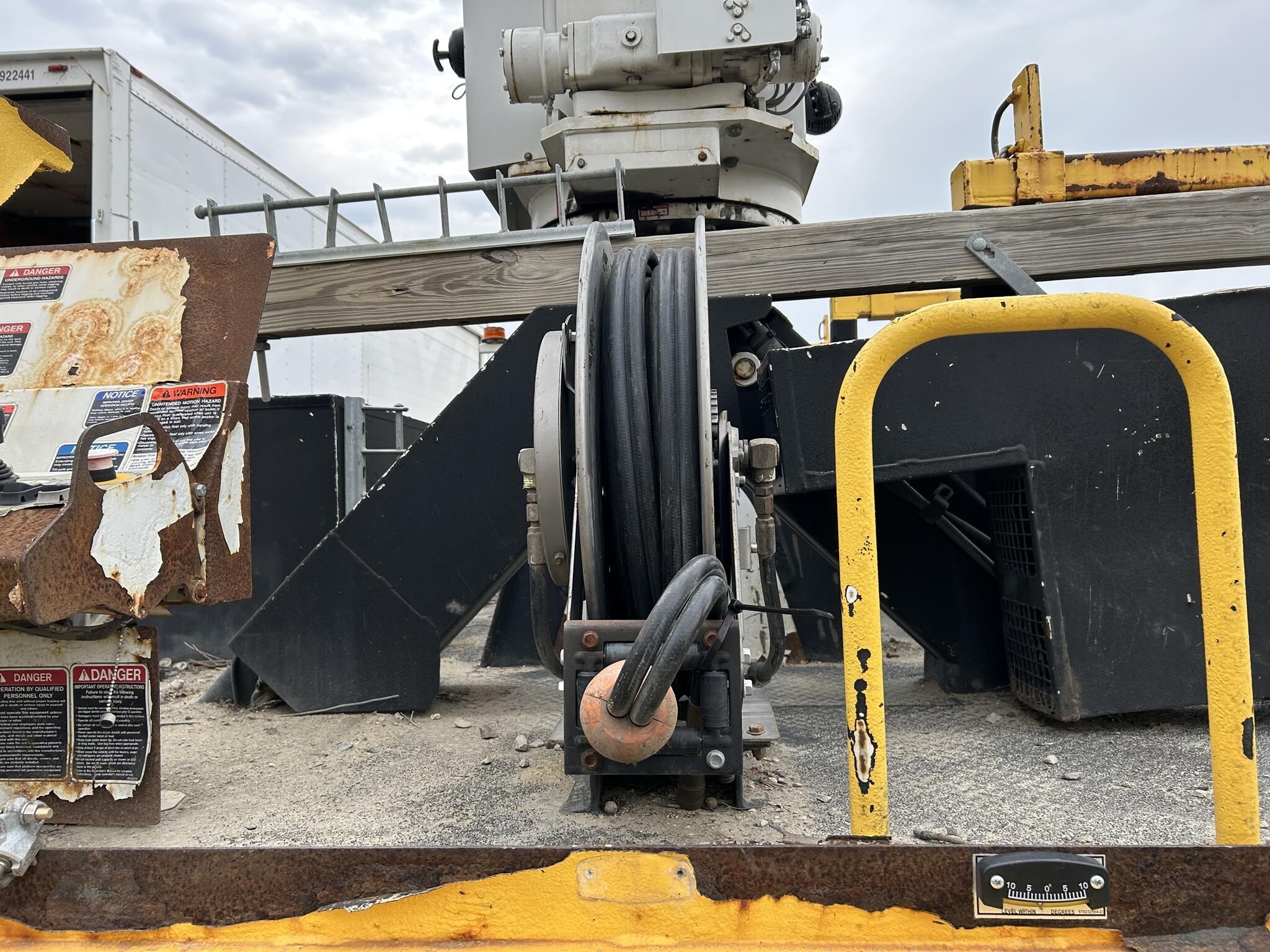 2012 Altec DM47T Crane