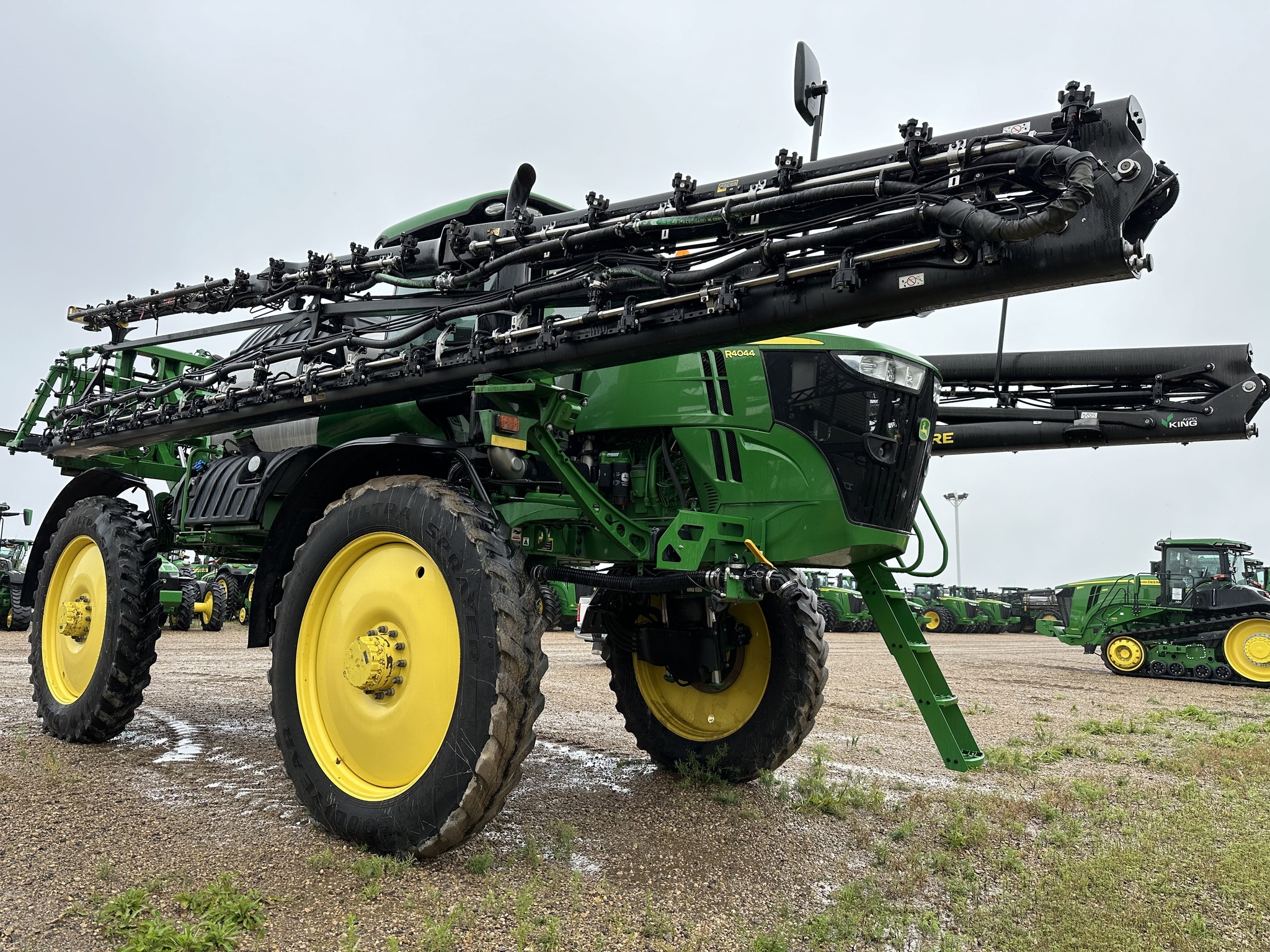 2020 John Deere R4044 Self-Propelled Sprayer