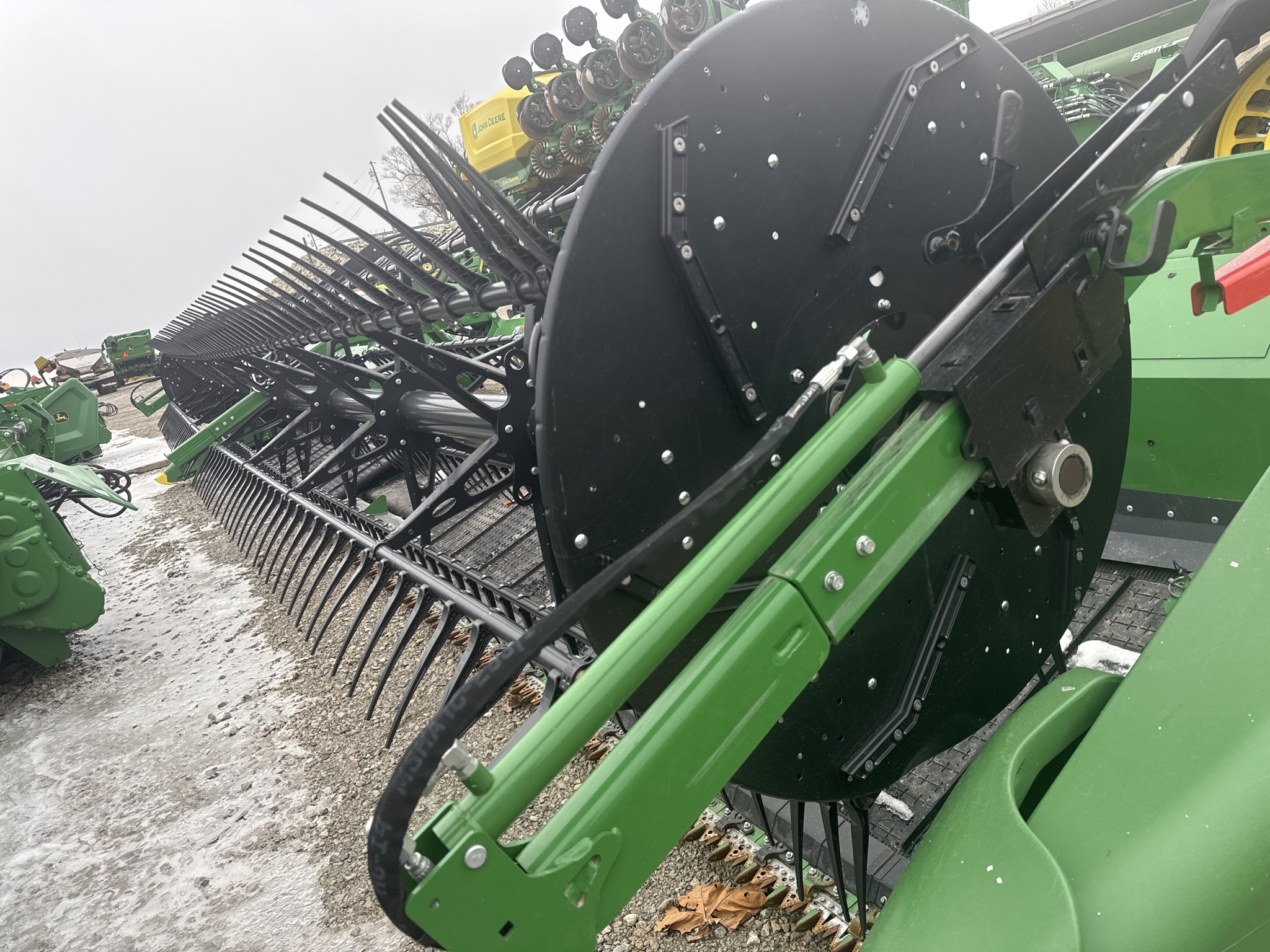 2023 John Deere HD35F Platform