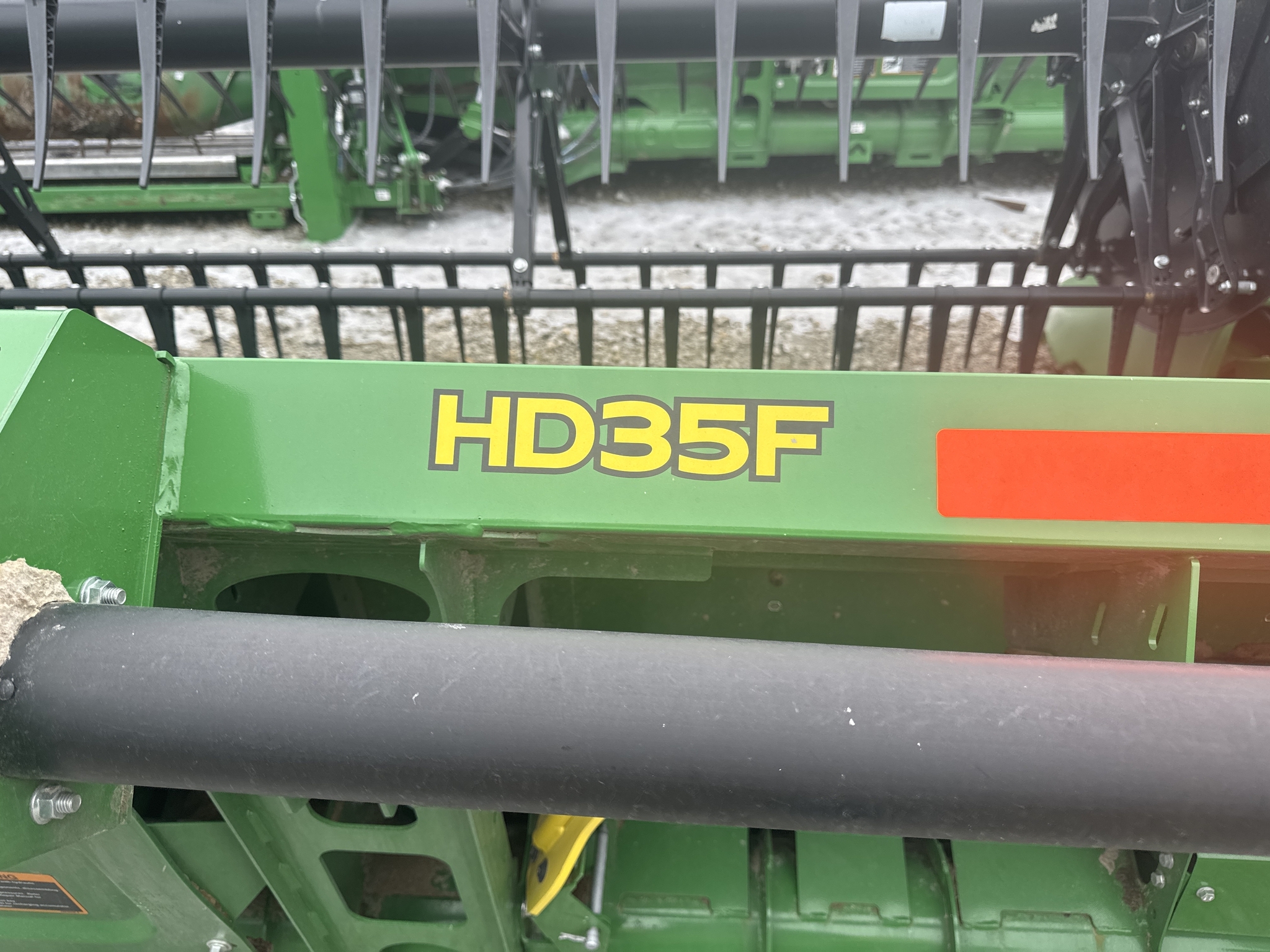 2023 John Deere HD35F Platform