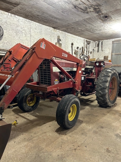 1970 International Harvester 826 Tractor