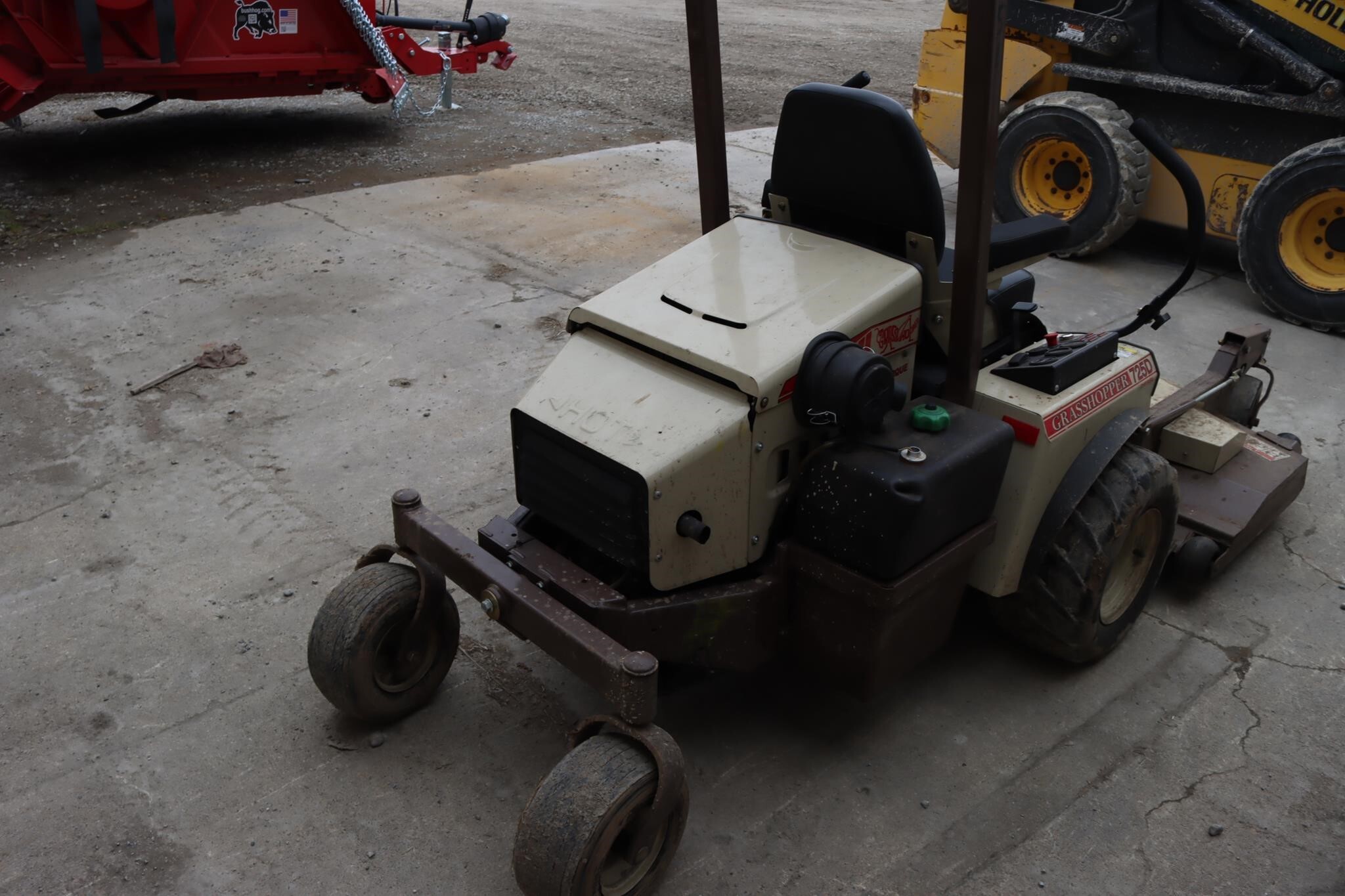 2011 Grasshopper 725DT6 Lawn Mower