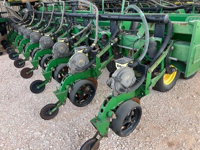 2009 John Deere DB44 Planter