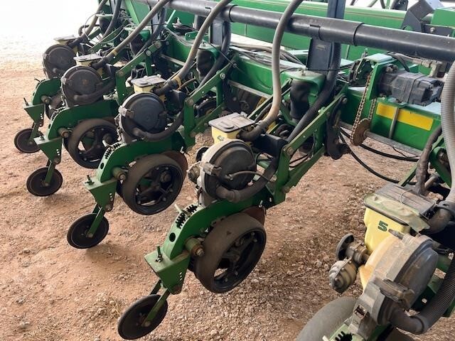 2009 John Deere DB44 Planter
