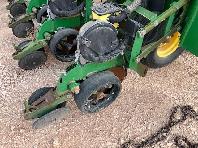 2008 John Deere DB90 Planter