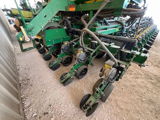 2008 John Deere DB90 Planter