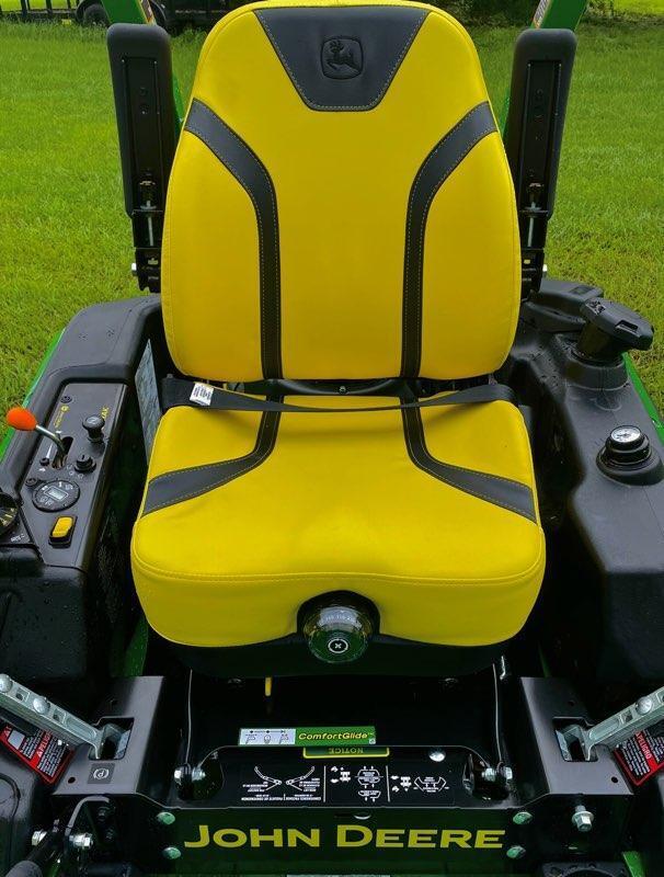 2025 John Deere Z920M Lawn Mower