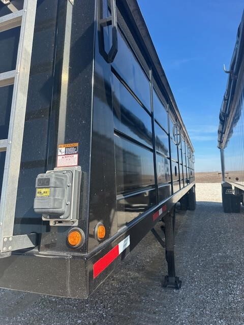 2023 Demco 4022 Grain Trailer