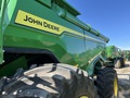 2022 John Deere X9 1100 Combine