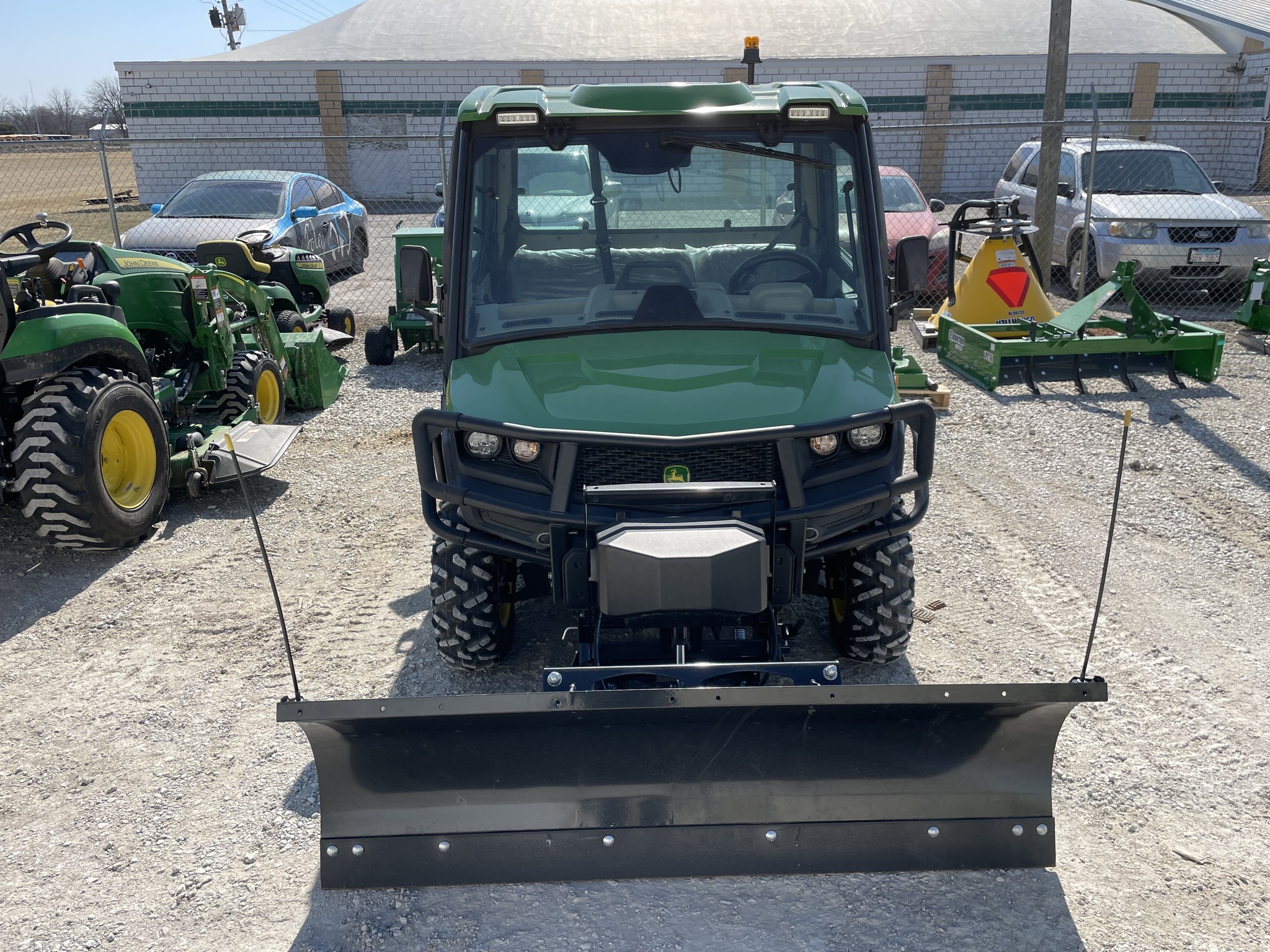 2018 John Deere XUV835R ATVs and Utility Vehicle