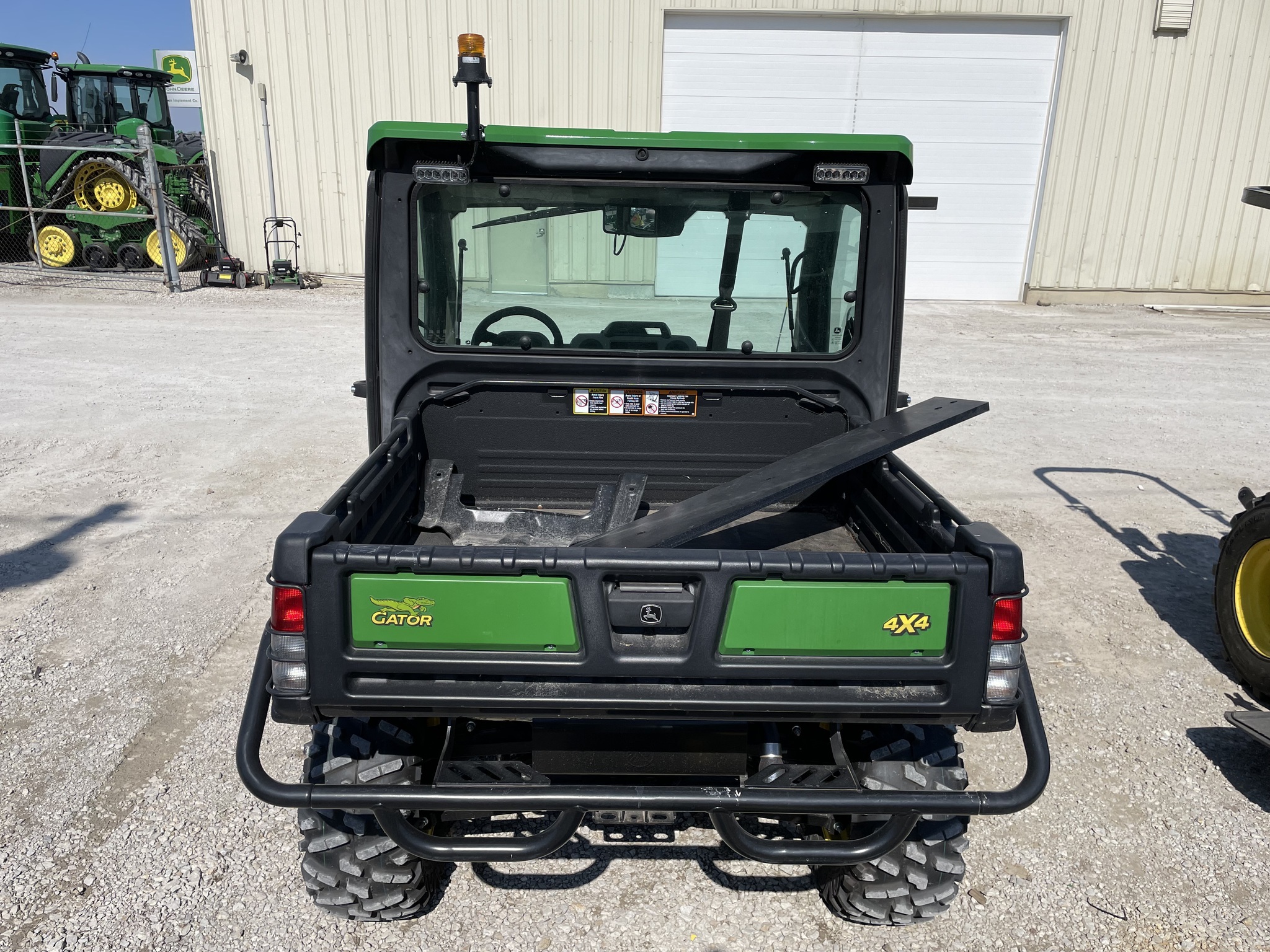 2018 John Deere XUV835R ATVs and Utility Vehicle