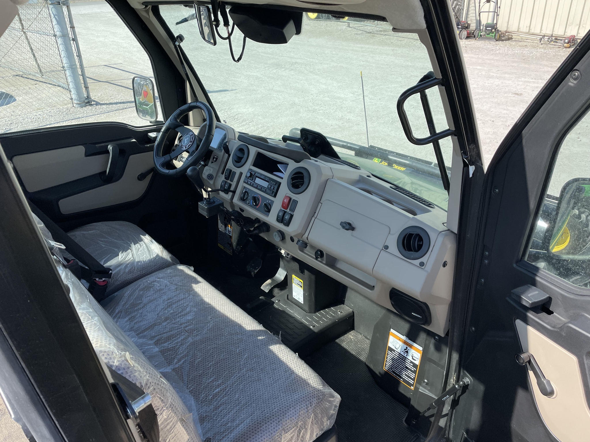 2018 John Deere XUV835R ATVs and Utility Vehicle