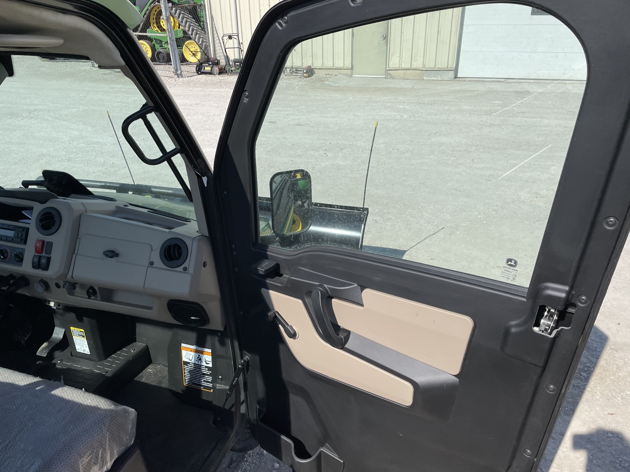 2018 John Deere XUV835R ATVs and Utility Vehicle