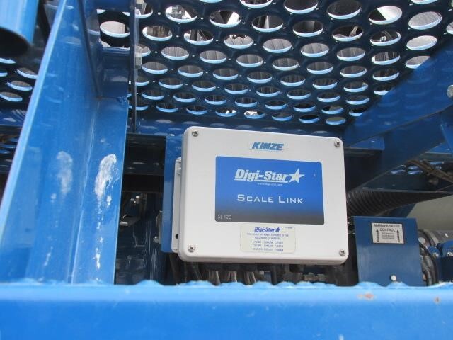 2013 Kinze 3600 ASD Planter