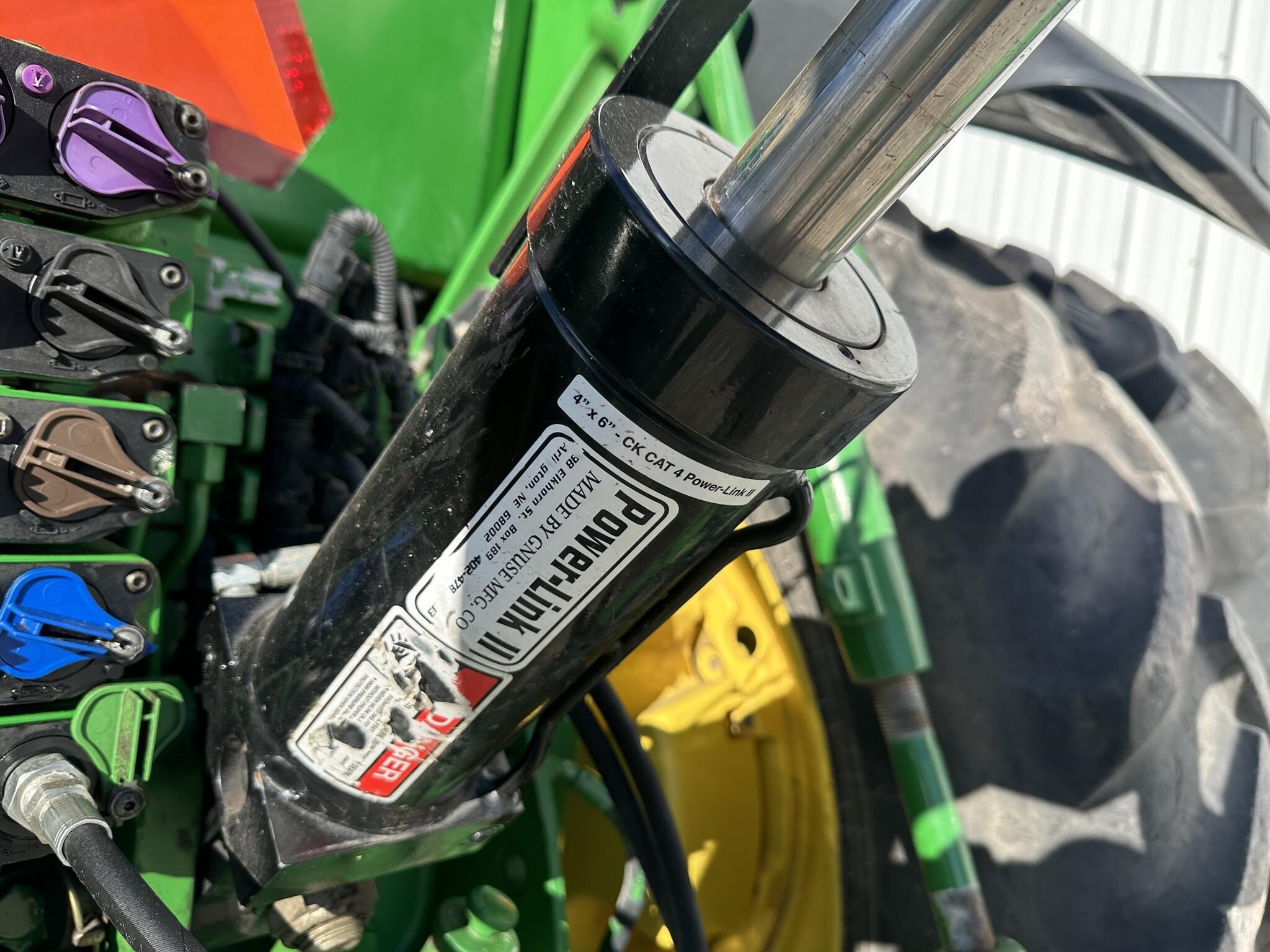 2012 John Deere 8335R Tractor