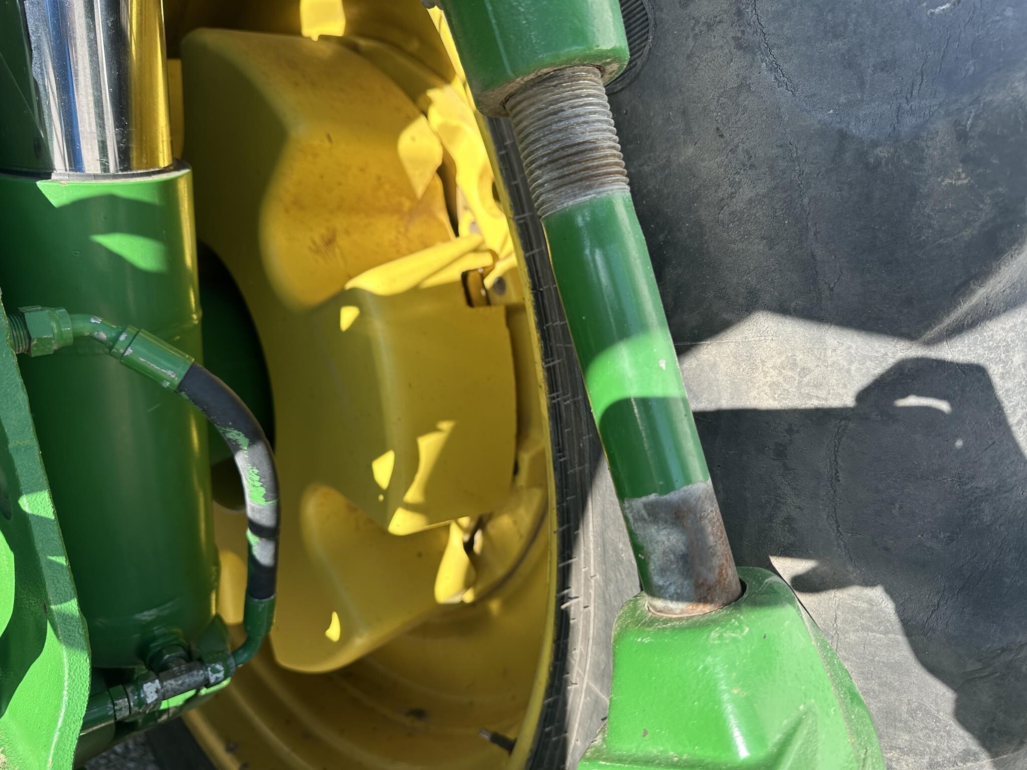 2012 John Deere 8335R Tractor