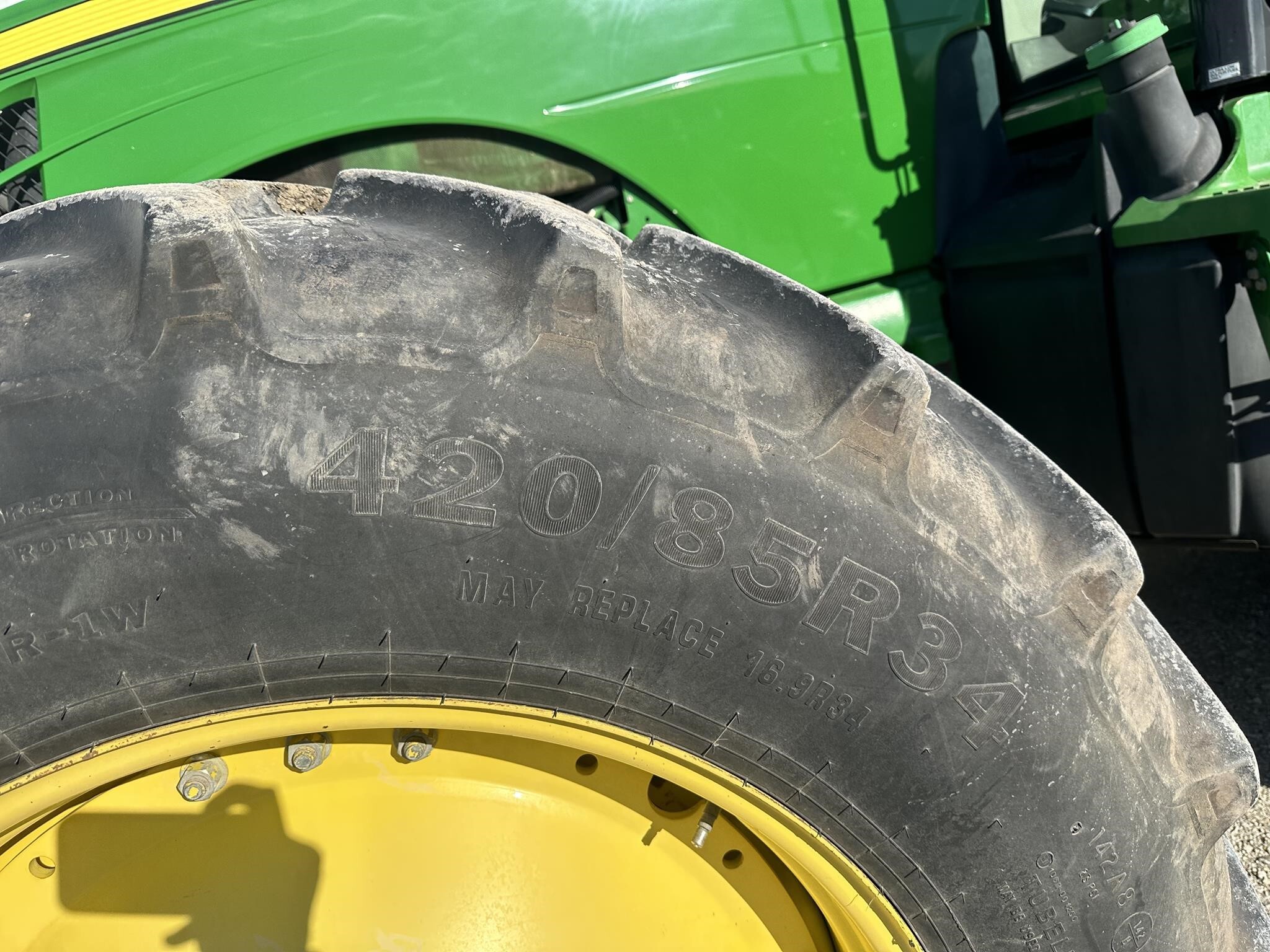 2012 John Deere 8335R Tractor