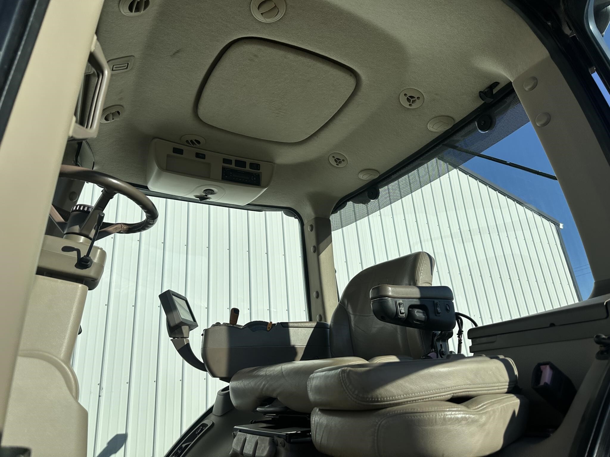 2012 John Deere 8335R Tractor