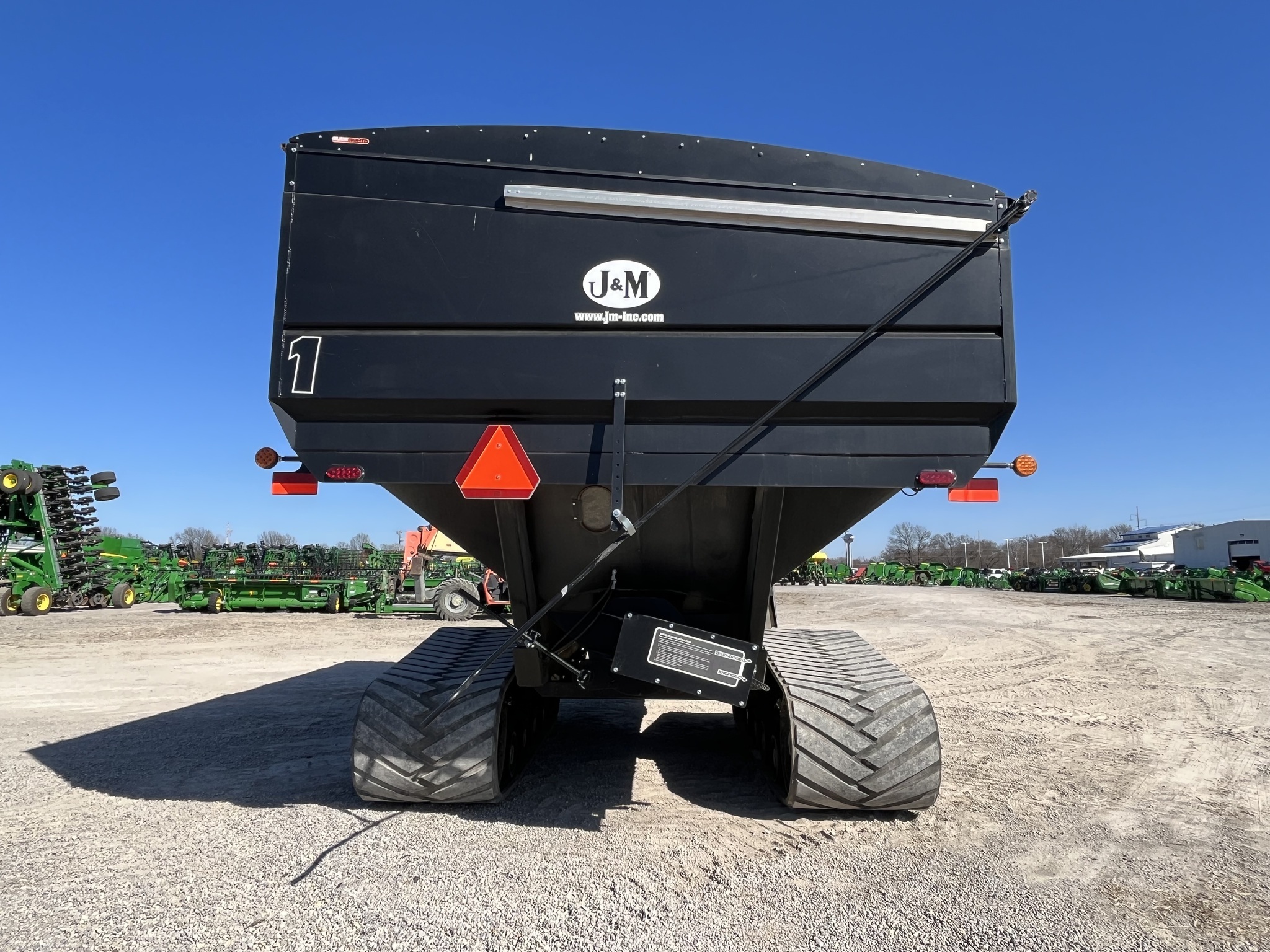 2022 J&M 1432 Grain Cart