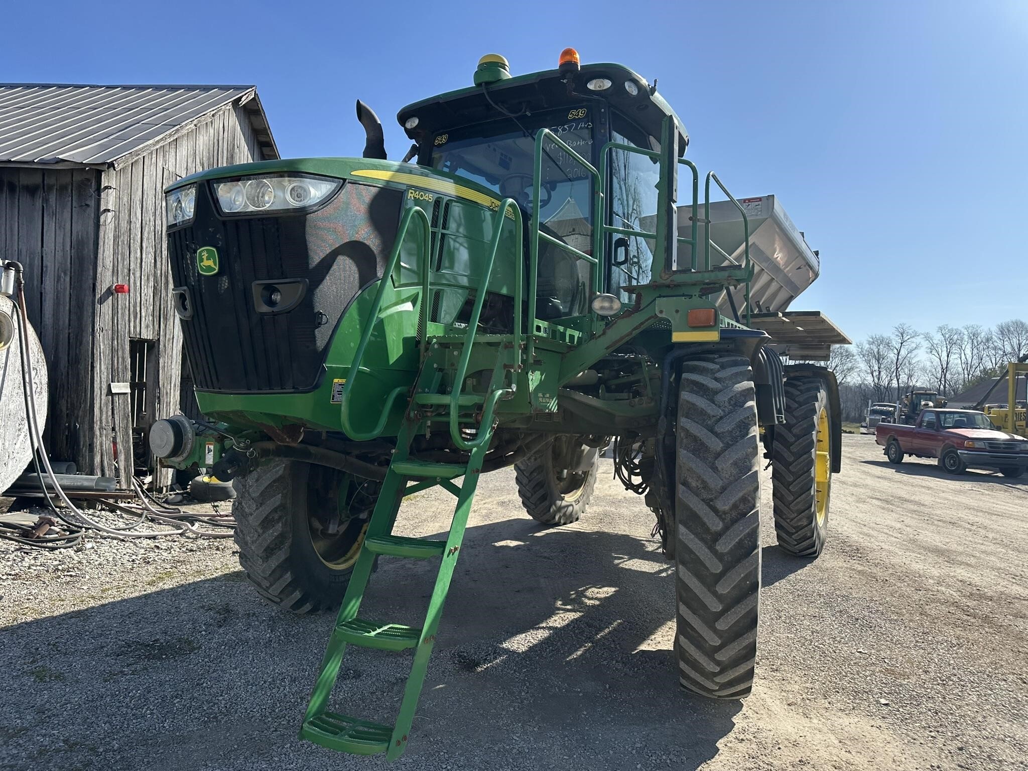 2016 John Deere R4045 Self-Propelled Sprayer