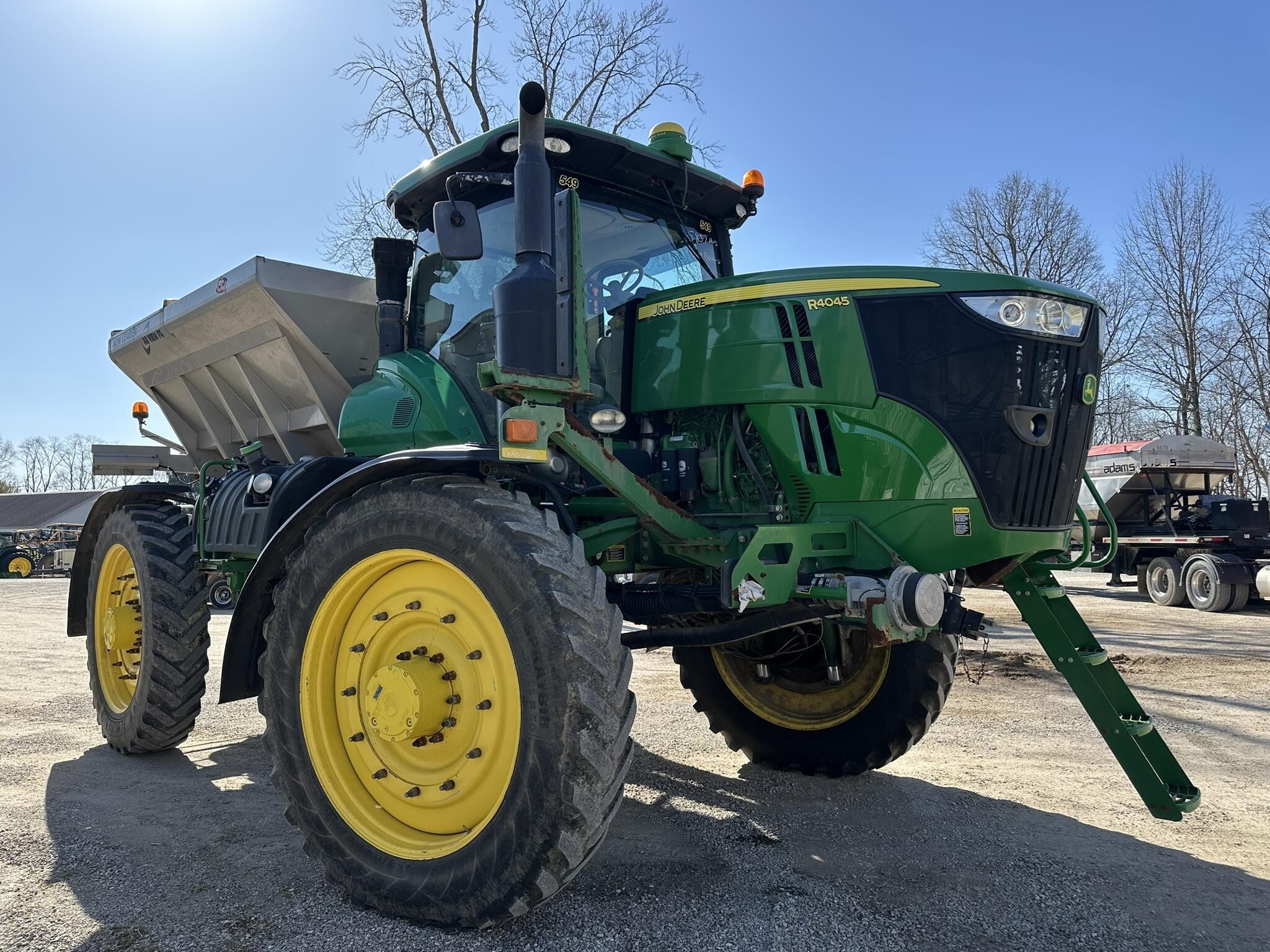 2016 John Deere R4045 Self-Propelled Sprayer