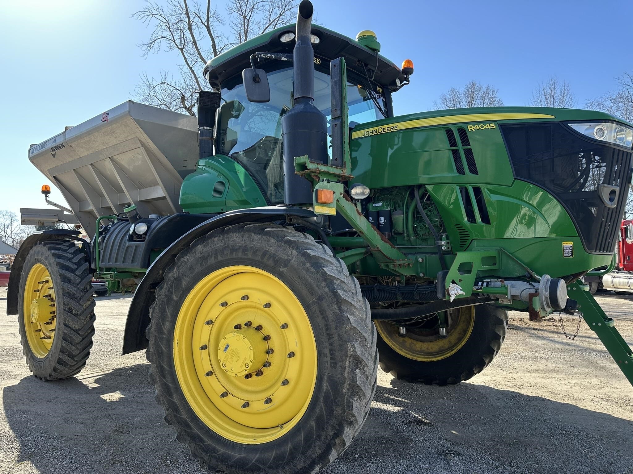 2016 John Deere R4045 Self-Propelled Sprayer